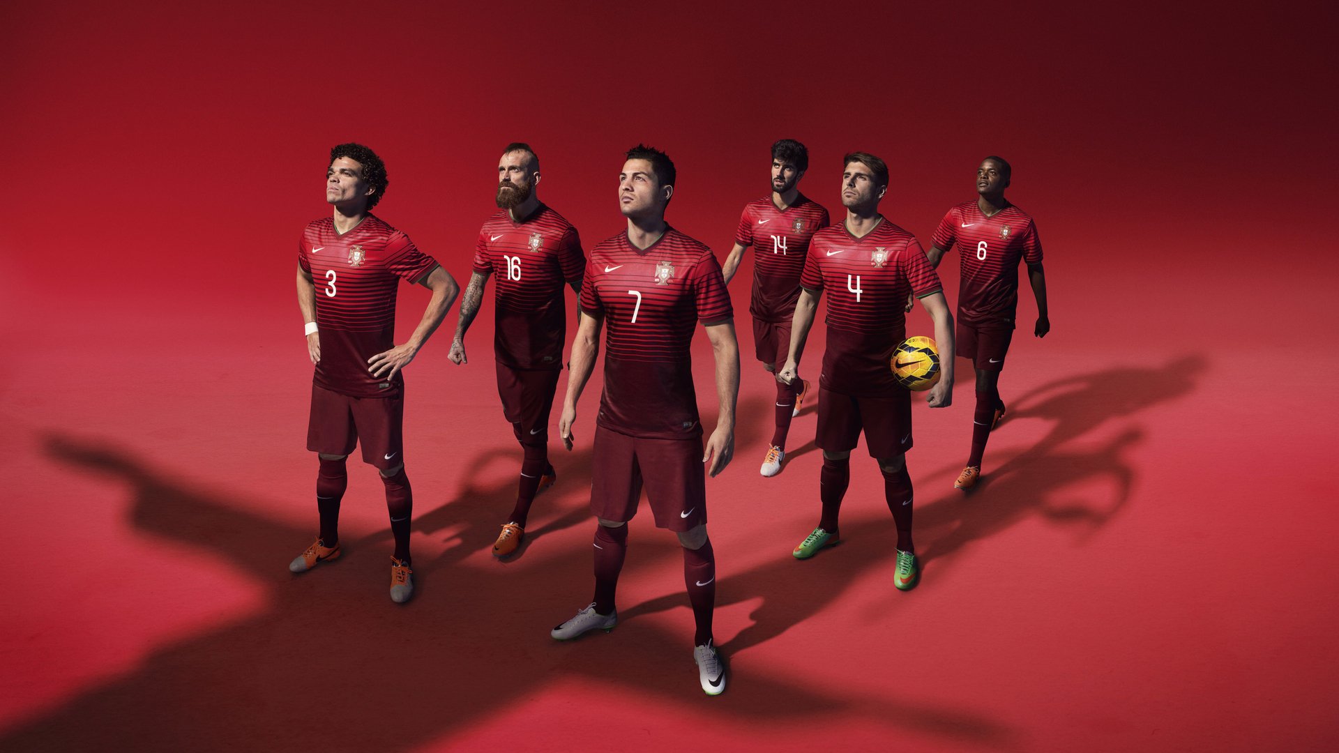 开云APP-绿茵场上的林高远时刻，当日本队战术碾压葡萄牙，个体高光如何照亮团队胜利