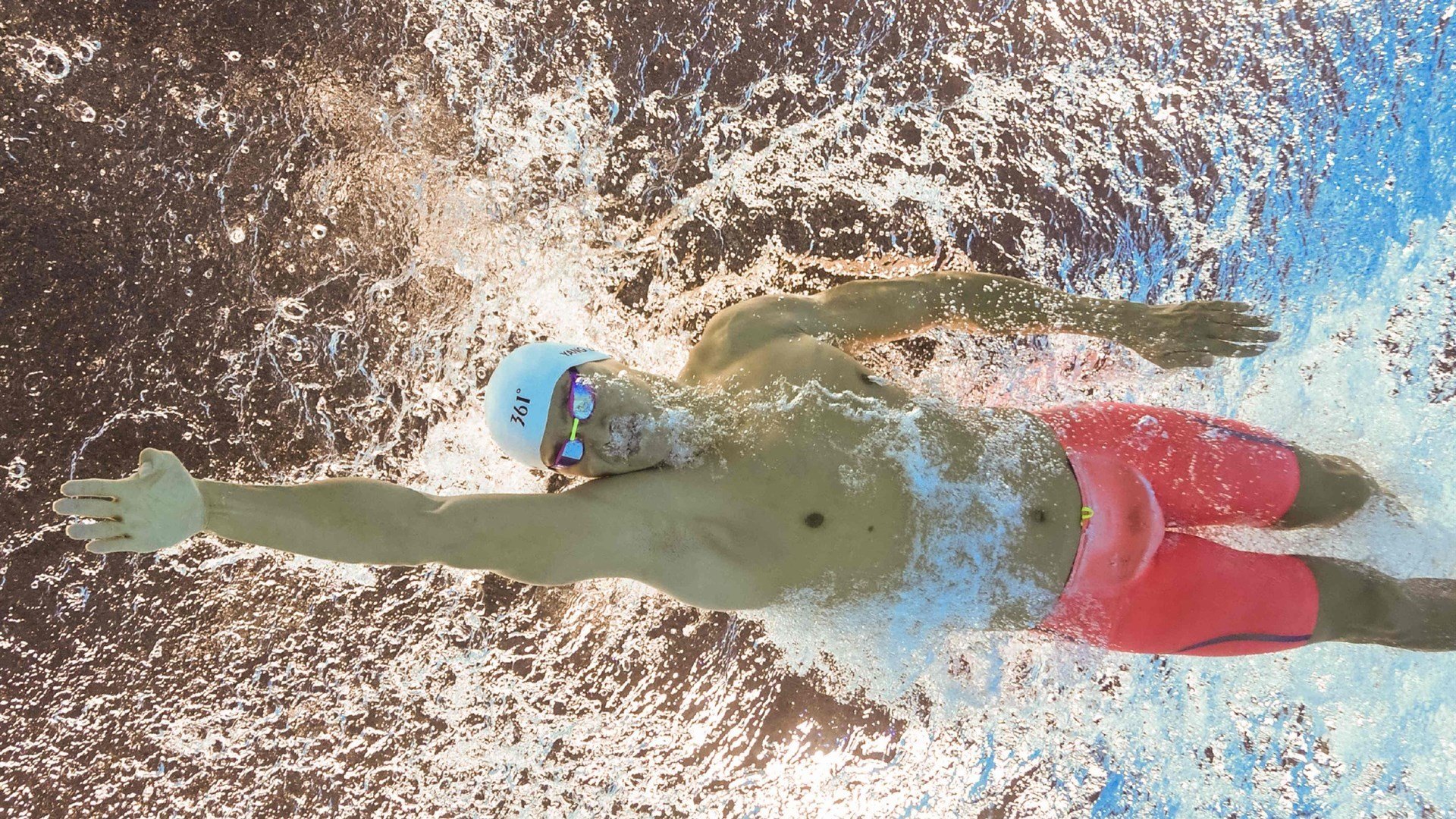 赛道风云，阿斯顿马丁强势崛起，拉塞尔火热状态重塑F1格局